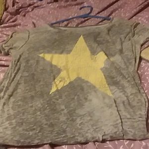 Super cute soft gray tee